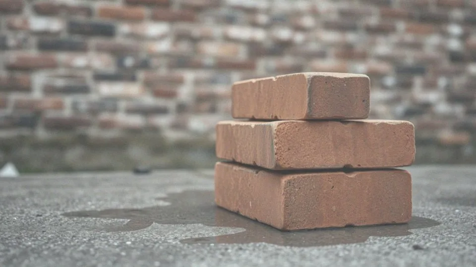 Jakie są wymiary cegły dziewiątki?